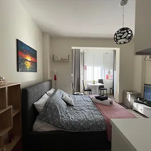 Lovely One Bedroom In Appartamento Tirana